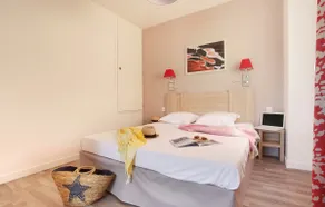 Aigues mortes apartment rental with pool + private parking - Image 5