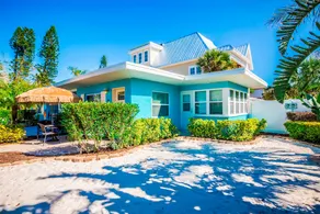 Bay Breeze Cottages #2 - Image 2