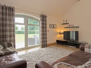 Bramley - Luxury Lincolnshire Cottage - Image 2