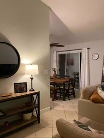 Cozy, Bright, Sunridge Home close to it all - Image 4
