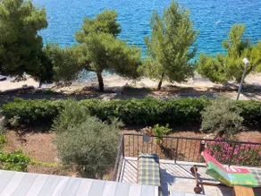 Appartement avec barbecue et terrasse | Vue sur l'eau - Image 3