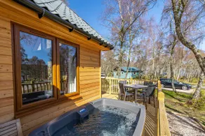 Thistle Lodge 20 with Hot Tub - Image 3