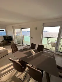 Modern beach apartment with private roof terrace - Image 3
