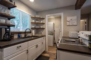 316 Downtown Hideaway Private HotTub w/AC - Image 4