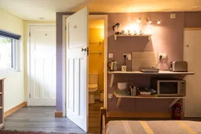 Beechwood Studio - quiet, cosy, close to town - Image 2