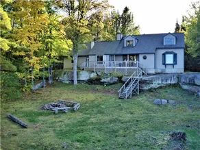 The POINT and Cottage - Lakefront property with spectacular views! - Image 3
