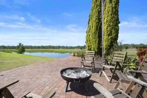 Wine Country Homestead – Spacious Retreat - Image 5