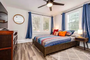 Peaceful Pet friendly 2 BR cottage with hot tub. - Image 5