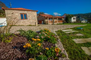 Casa da Miquelina, Cunha, Walls of Coura - Image 3