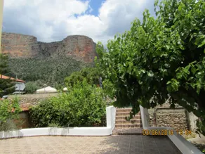 Red Rock & Sea House - Image 2