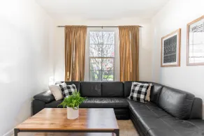 Spacious ⌂ for Big Family ★Close to Downtown/SMF★ - Image 4