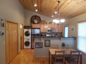 Charming Upper Nantahala Cabin - Image 5