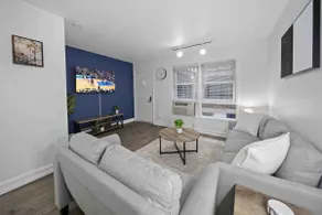 Cozy 1BR Near Downtown Royal Oak & Detroit Zoo - Image 2