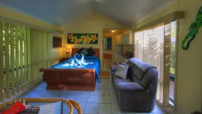 TUBAN SELF-CONTAINED CABIN - Image 3