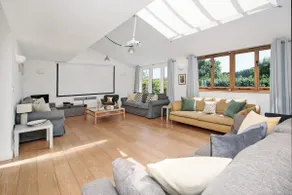 Large Luxury House with Heated Pool, Hot Tub, Cinema close to coast near Shaldon - Image 3