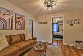 Cozy House 2 Bedroom with Hot tub - Image 3
