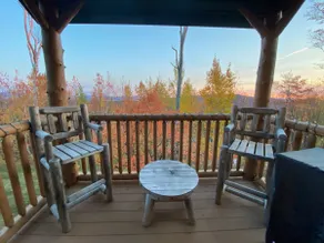 Ski In / Ski Out Treetops Home with Outdoor Private Spa - Image 4