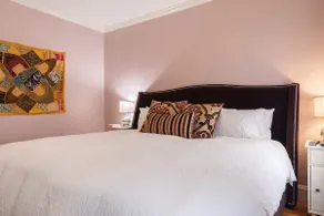 Upscale 2 Bdrm Suite: Kitchen, Spa Bath, Laundry - Image 2