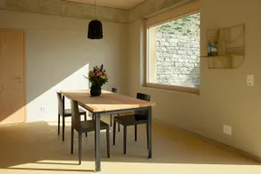 Guest house with views and foresight - Image 3