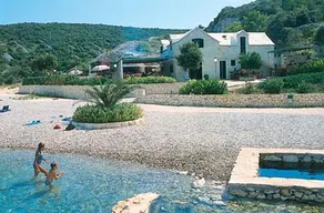 Large apartment in a stone villa near the sea - Image 2