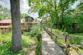 Superbe Treehouse Mansion - Image 4
