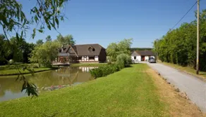 7 Bedroom Lakeside Lodge, Roscommon. 4 STAR ☘️☘️☘️☘️ - Image 2