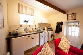 The Cottage at Weston Lawn - Image 3