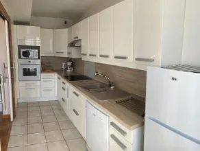 Luxury apartment with parking - Image 5