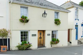 Duchy Cottage, Fowey, Cornwall - 4 Star Gold Rated - Image 2