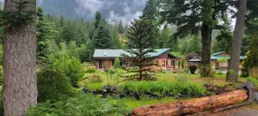 Spacious Mountain Escape for Families & Groups - Image 3