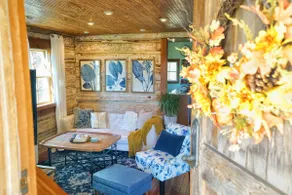 Cozy Cute Cabin - Image 2