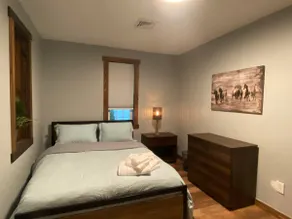 STUNNING RENOVATED 4BR House - Image 5