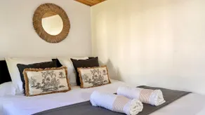 L'Oranger Suite – Private Jacuzzi * Relaxation * Park * A/C - Image 3