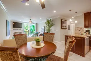 Palm Tree Villa offers lovely garden/pool view - Image 4