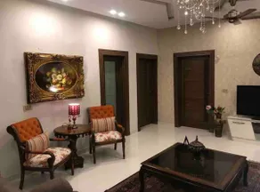 Designer house 5BR,13 bed,2 living, 6bath, kitchen - Image 2