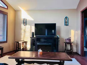 4-season Cozy Cabin - 5min to Wpg beach/Ice Fishin - Image 4