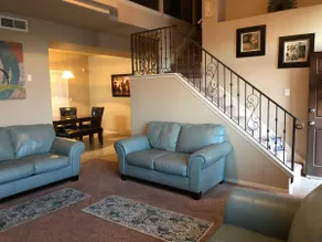 My house, your house! 2 min to freeway. - Image 3