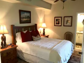 -->The Cozy Cowboy Condo<-- Uptown Phoenix Area - Image 5