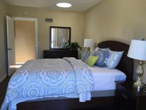 Spacious sunny house with ocean views - Image 4