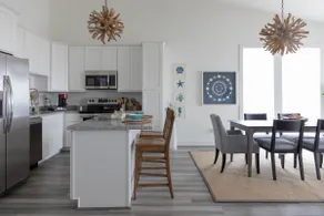 NEWLY RENOVATED Pier 6 Deluxe Bungalow #1! - Image 5