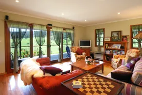 Branwens Retreat - unique cottage nr Berry - Image 4