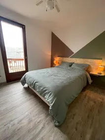 At Marius and Rosalie's - Image 3