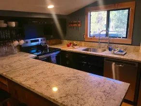 Creekside Bear Den - Image 2