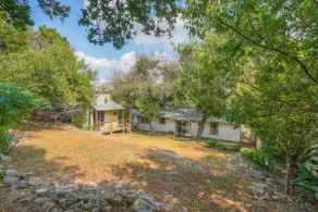 Sunny SoCo House: Explore Austin with Ease! - Image 5