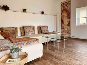 Romantic hideaway with a view of the vineyards - Image 2