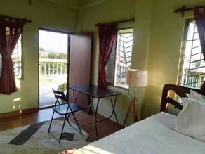 Golden Hour Studio-Apt | Attached Terrace| City - Image 3