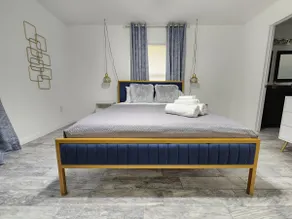 CasaDelaney DT Sodo district. Renovated Sleeps 16 - Image 4