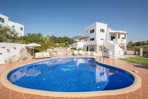 Luxury villa near Beach, with Private Pool & Views - Image 2