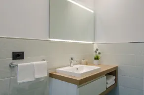 Brand new studio with private garden - Image 5