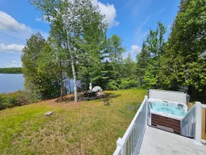 LA CASA du saguay. Waterfront cottage with hot tub - Image 2